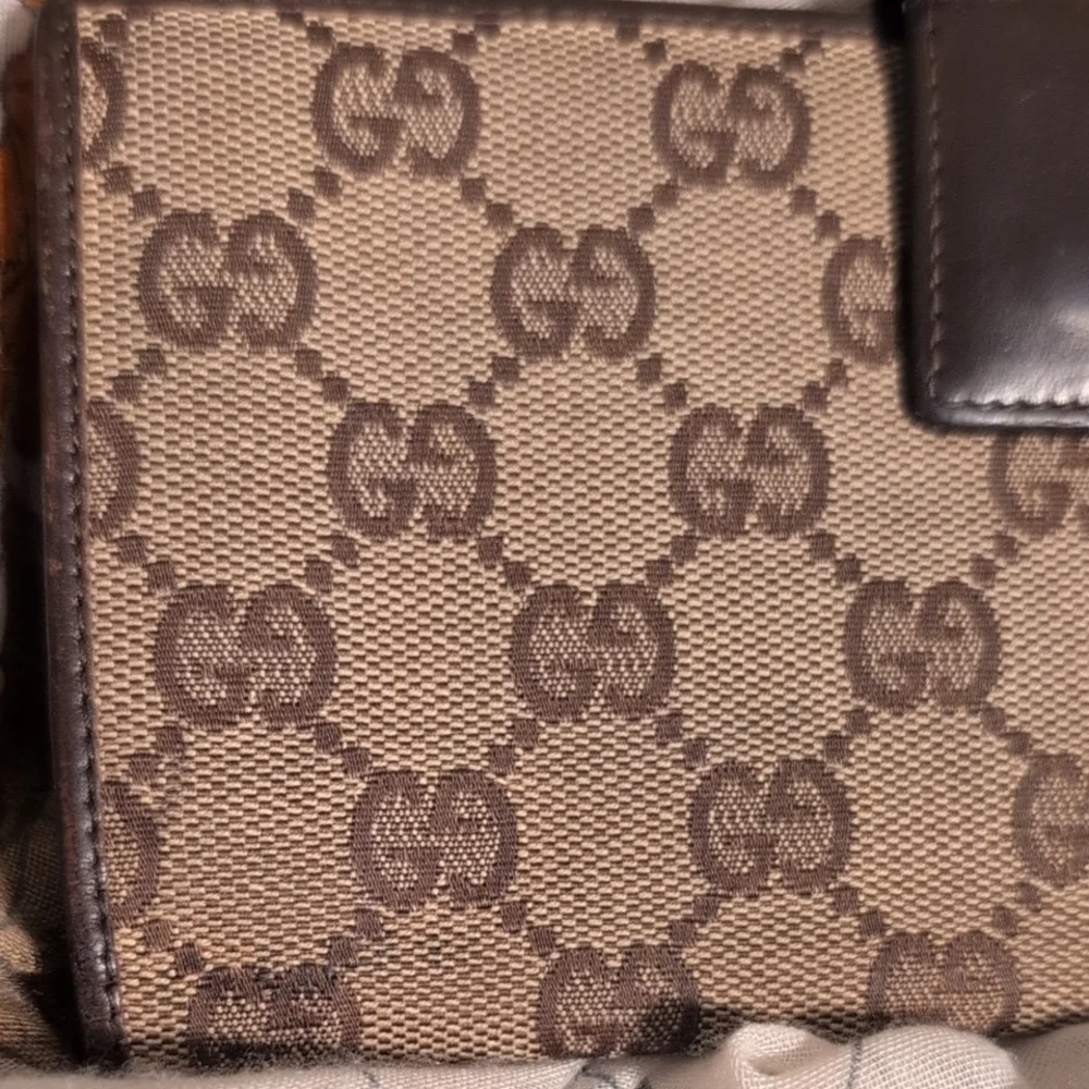 Gucci Signature Brown and Cream Clutch Vintage Italy Wallet - Picture 6 of 16